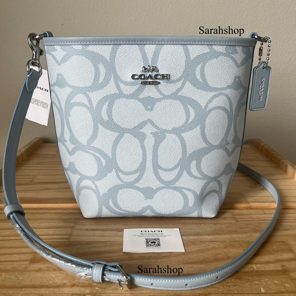 ✅Coach City Bucket Bag In Sketch Signature Canvas